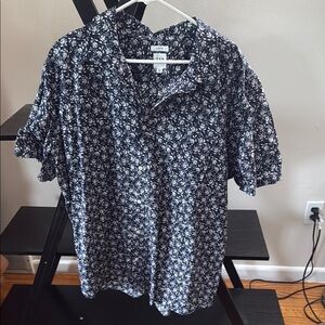 GAP Blue and White Casual Button Down Shirt